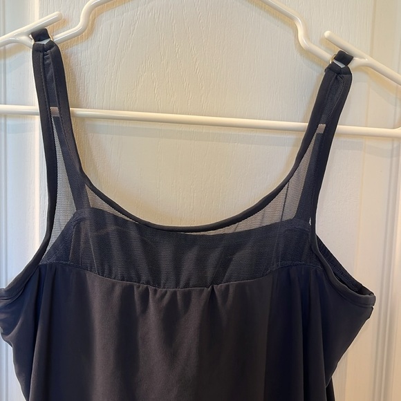 NWOT MIRACLE SUIT Tankini Top Slimming Navy Size 8 - Picture 15 of 16